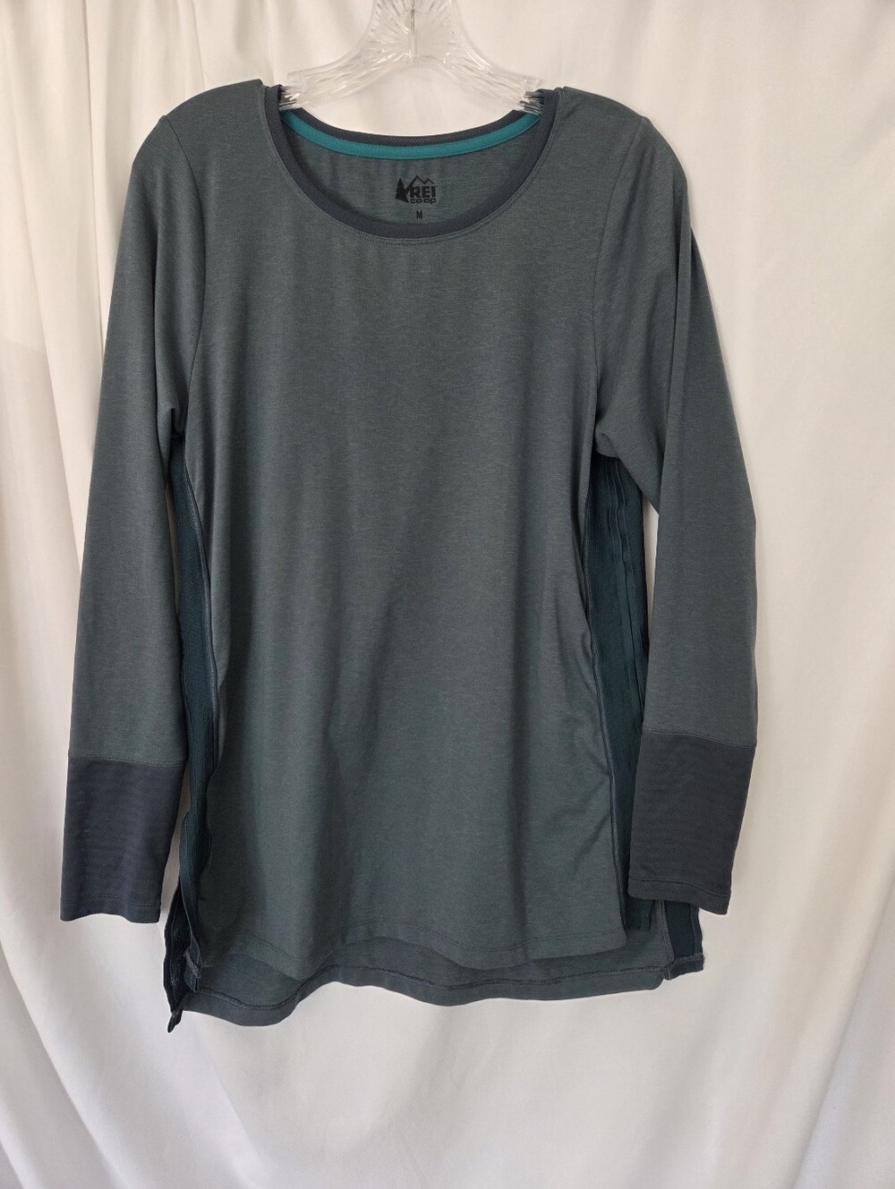 REI Co-op Athletic Layering Long Sleeves Tee Size M